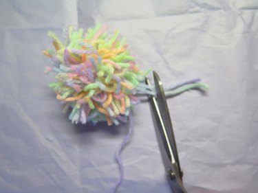 Cut off the excess yarn except for the tail.