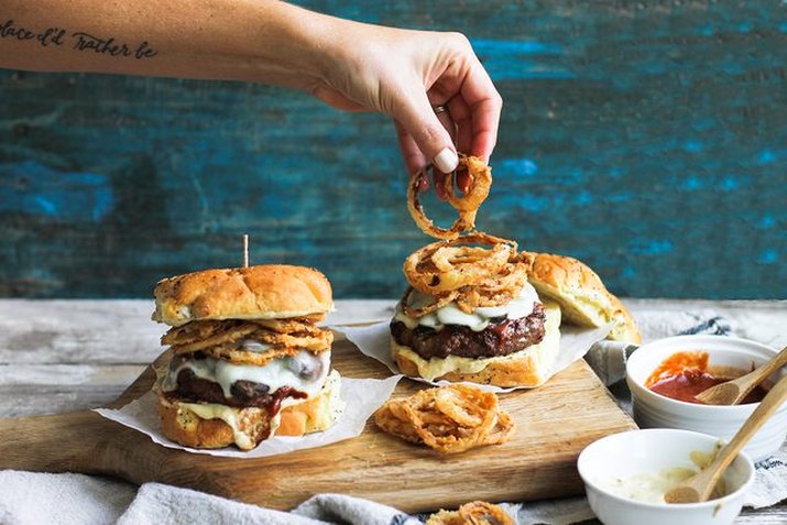 Recipes from America\'s favorite chain restaurants