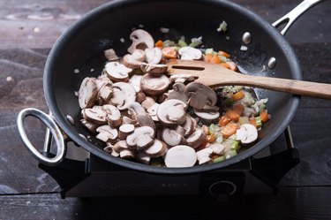 How to Make Turkey a la King